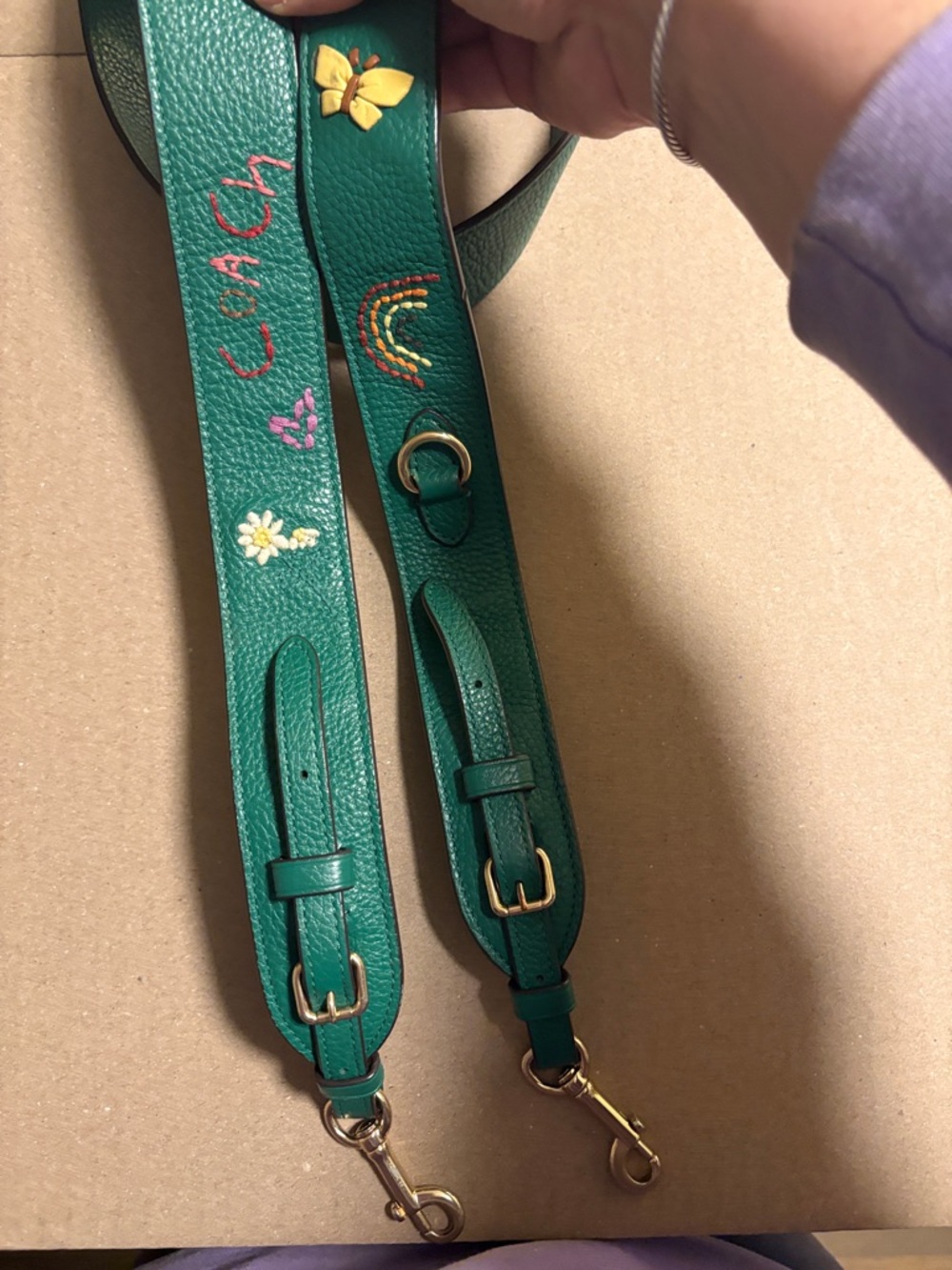 Gently PreLoved Coach Camera Crossbody Bag. - Picture 4 of 13